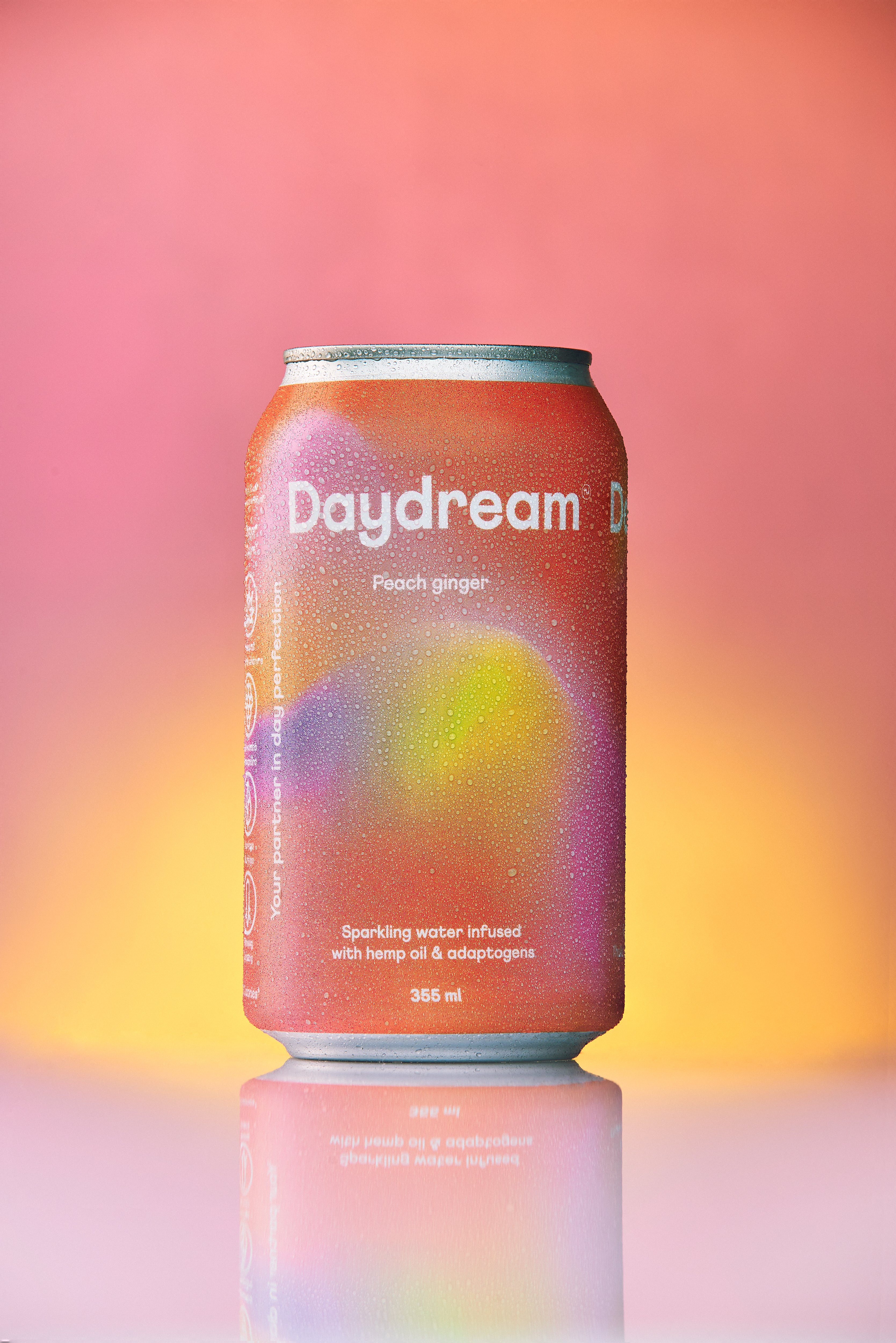 Daydream sparkling adaptogen drink designed to boost clarity and focus