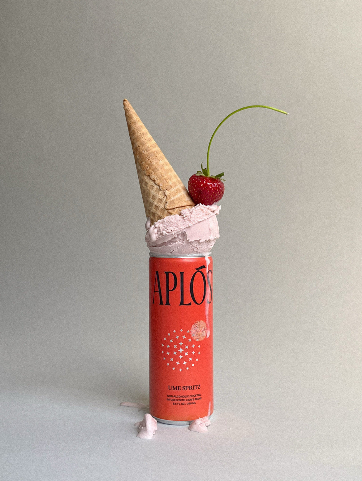  sparkling, non-alcoholic cocktail 